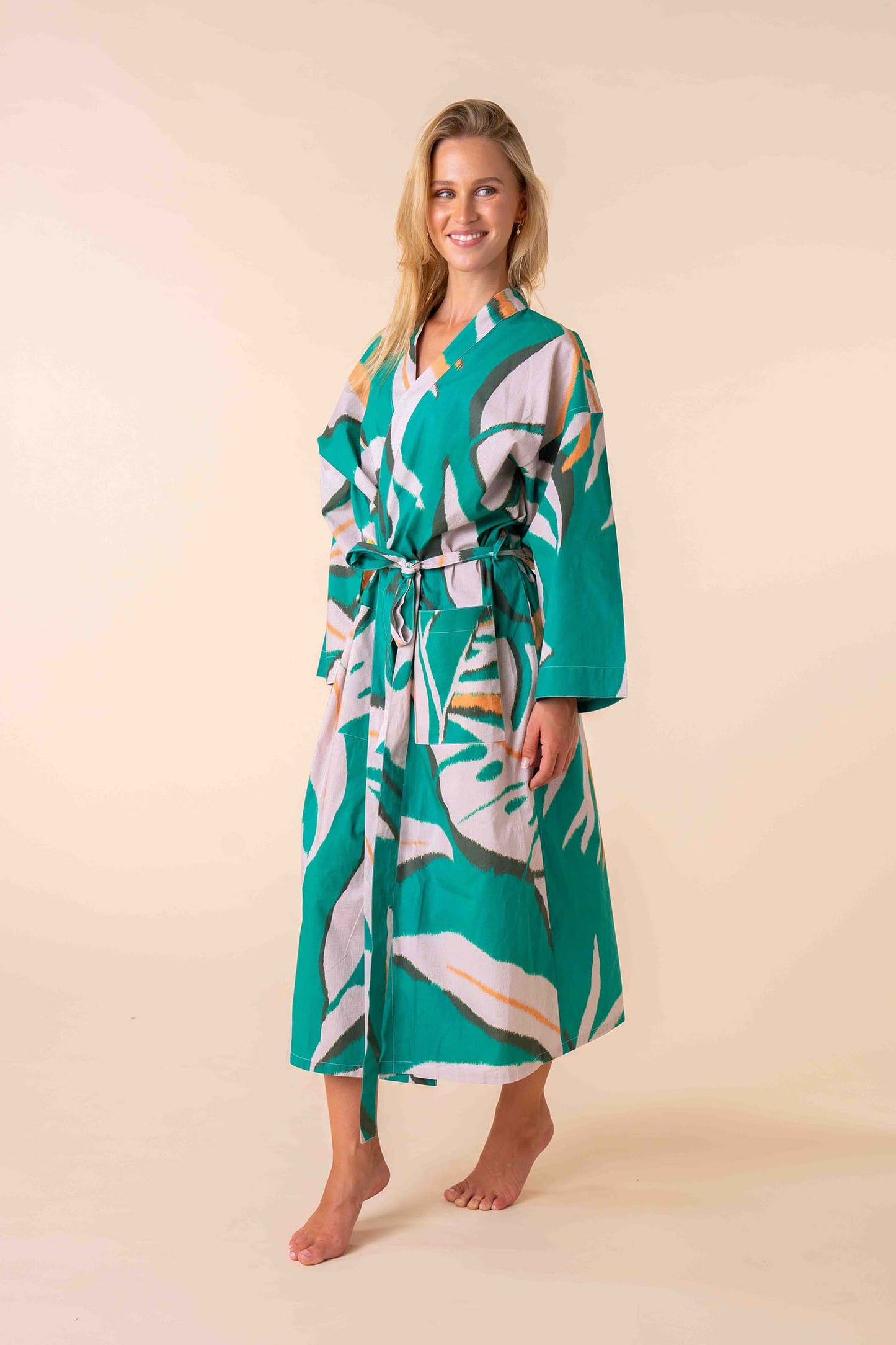Ayana Robe