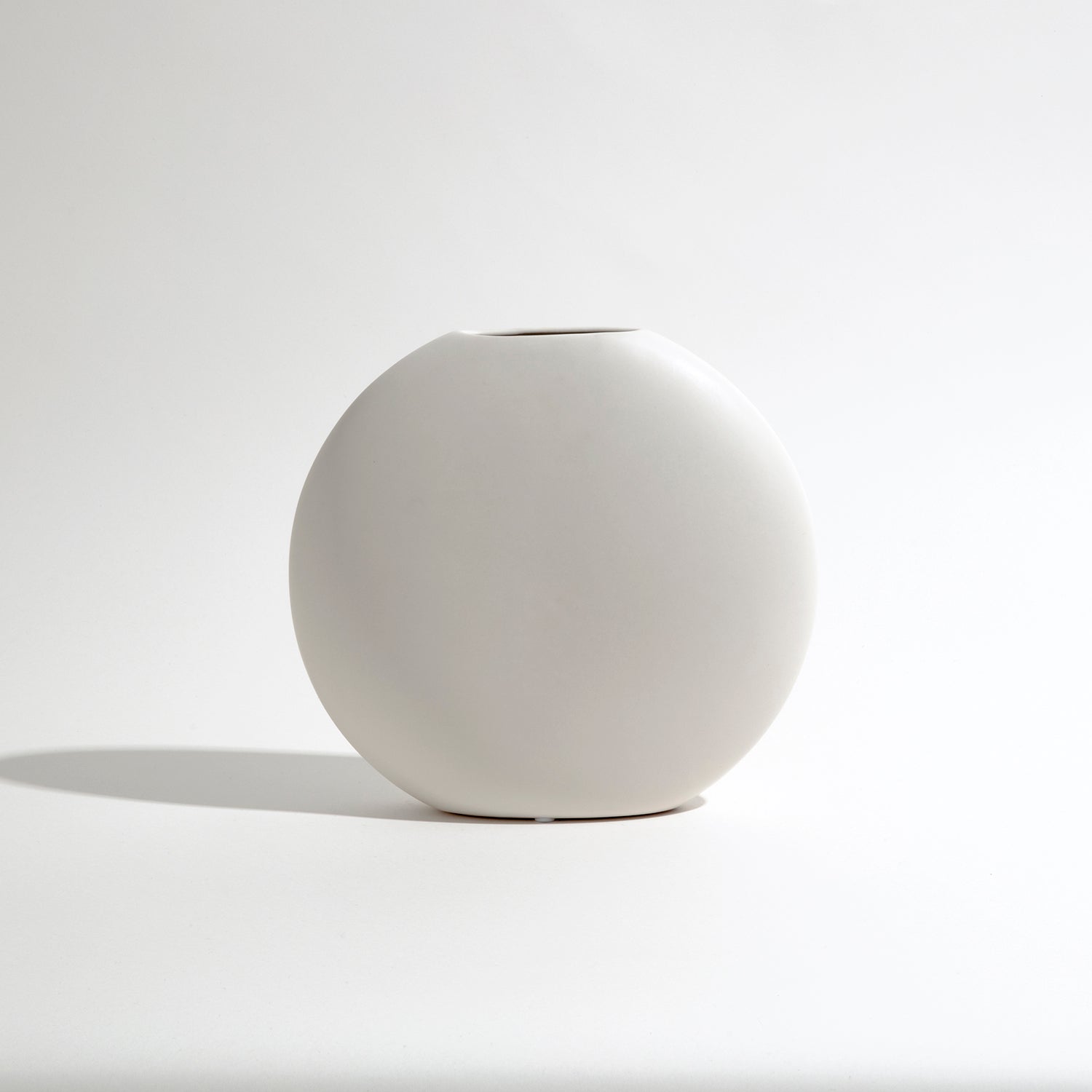 Round Medium Flat Vase